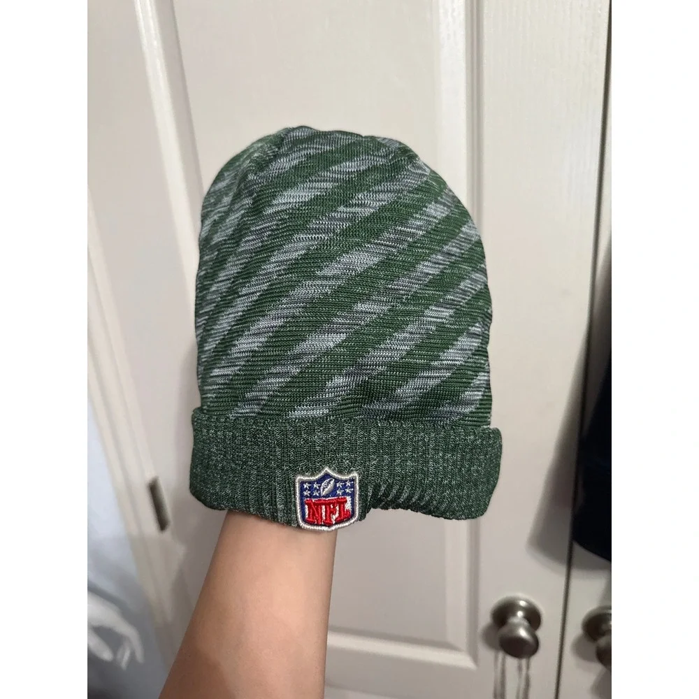 New Era Green Bay Packers Beanie NFL Knit Hat Striped Fleece Lined Winter Cozy